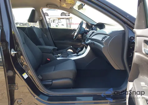 2015 Honda Accord Lx z USA, uszkodzony, nr VIN 1HGCR2F33FA105314